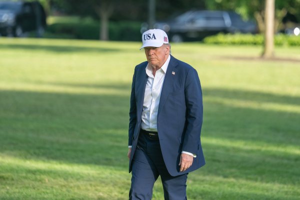 51我也要配资 特朗普提名MAGA网红任驻马来西亚大使引争议